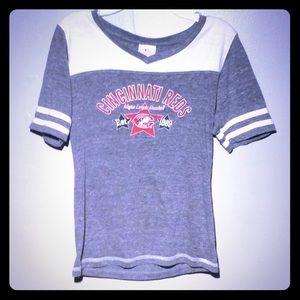 Cincinnati Reds women’s size small